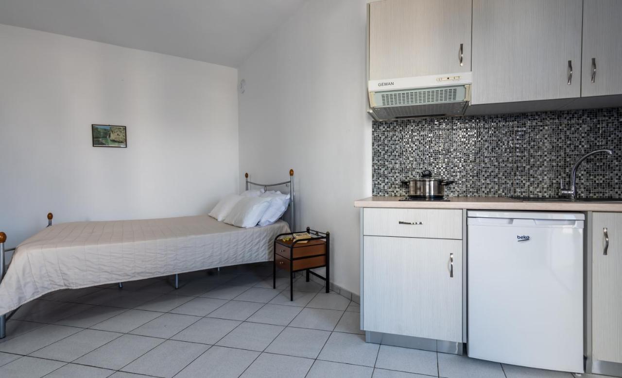 Heliovasilema Studios Pollonia Extérieur photo